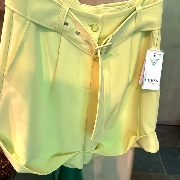 Guess Belted Shorts - Picture 2 of 5